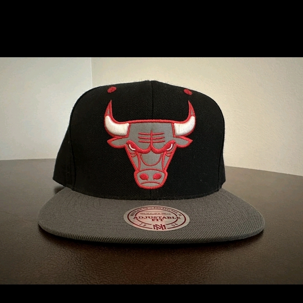 Vintage Chicago Bulls Wool Snapback Hat Deadstock NBA 90s Jordan Era Cap New